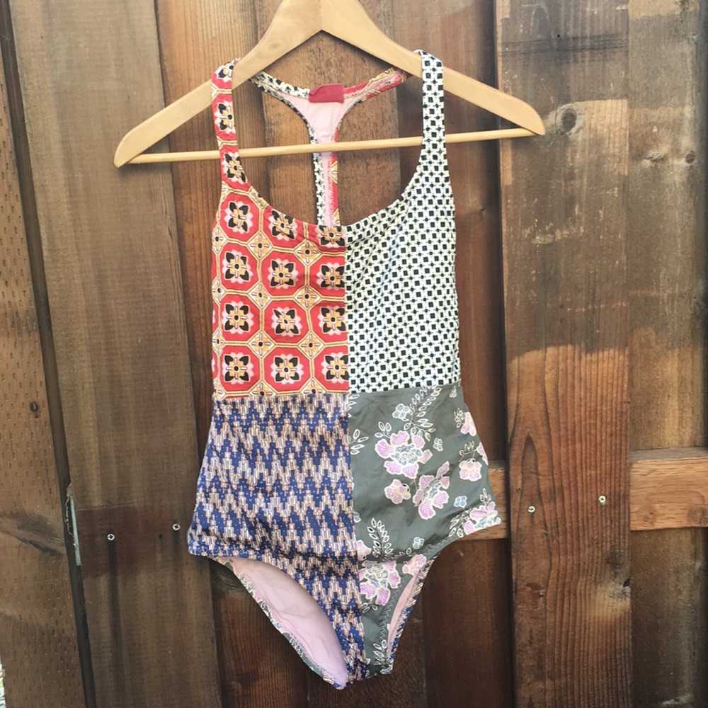 Gorgeous one piece swimsuit